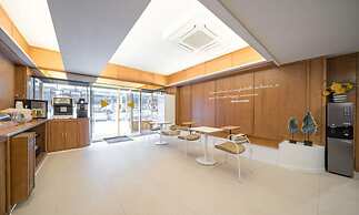 HOTEL Yeogiuhtte Gwangju Station