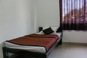 Transit Dorms - Hostel