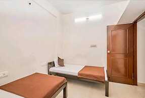 Transit Dorms - Hostel