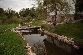 Rustic Inn River