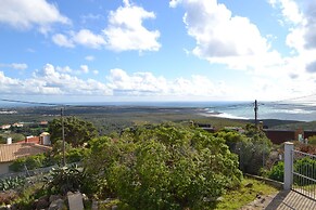 Mira Guincho house with sea view and garden