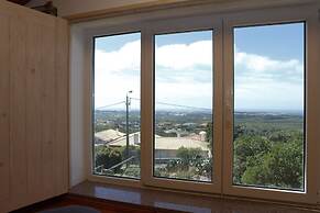 Mira Guincho house with sea view and garden