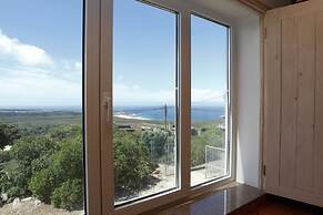 Mira Guincho house with sea view and garden