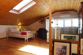 Mira Guincho house with sea view and garden