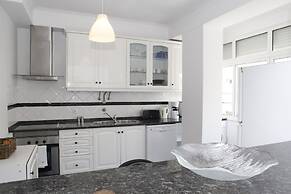 Confortable & Central Apartment