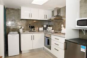 Best Terrace River view Alfama Apartment