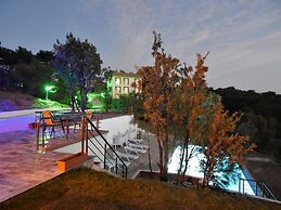 Godence Hotel Restoran