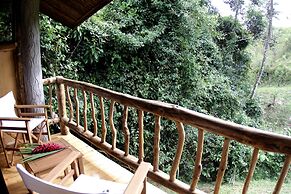Epic Adventure Lodge