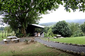 Epic Adventure Lodge