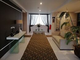 Limaq Hotel