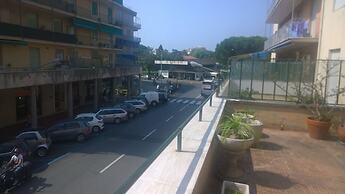 Sestri Mare & Beach Services Residence