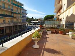 Sestri Mare & Beach Services Residence