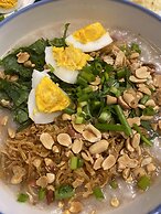 Westlake Tay Ho Hotel