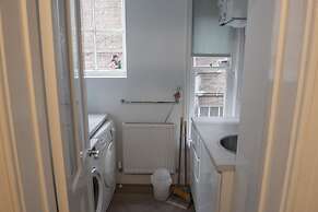 Toothbrush Apts - Ipswich Fonnereau Road