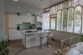 Toothbrush Apts - Ipswich Fonnereau Road