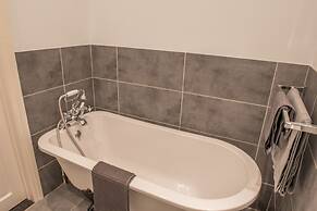 Toothbrush Apts - Ipswich Fonnereau Road