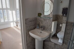 Toothbrush Apts - Ipswich Fonnereau Road