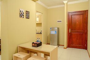 Big 2 BR (76 sqm) Apartment Grand Palace/Pallazo Kemayoran
