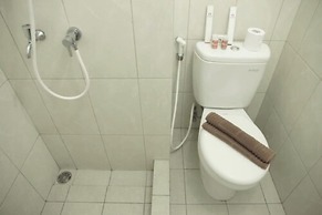 Modern and Comfortable Studio Apartment Springlake Summarecon near Sum