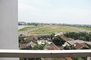 Modern and Comfortable Studio Apartment Springlake Summarecon near Sum