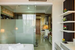 Luxurious 1BR At Dago Suites Apartment