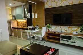 Luxurious 1BR At Dago Suites Apartment