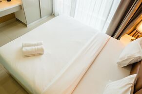 Luxurious 1BR At Dago Suites Apartment