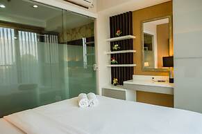 Luxurious 1BR At Dago Suites Apartment