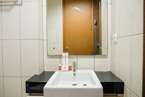 Luxurious 1BR At Dago Suites Apartment