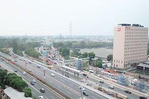 Modern Studio The H Residence near MT Haryono