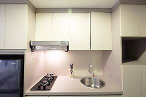 Modern Studio The H Residence near MT Haryono