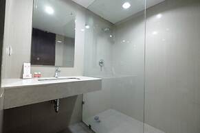 Modern Studio The H Residence near MT Haryono