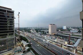 Spacious Studio Apartment @ The H Residence near MT Haryono