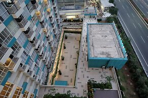 Spacious Studio Apartment @ The H Residence near MT Haryono