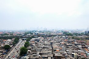 Spacious 2BR Apartment Connected to Bassura City Mall