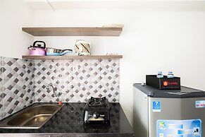 Simple & Cozy 1BR @ Bassura Apartment Near to Bassura City Mall