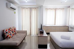 Close to Pool Studio Apartment Sky Terrace at Daan Mogot Baru