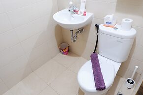 Close to Pool Studio Apartment Sky Terrace at Daan Mogot Baru