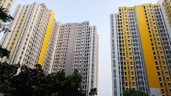 Minimalist Studio Room at The Springlake Apartment Sumarecon Bekasi