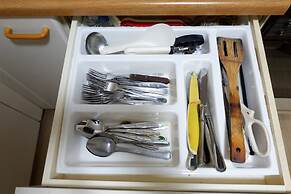 Strategic 3BR Apt at Sudirman Tower Condominuim