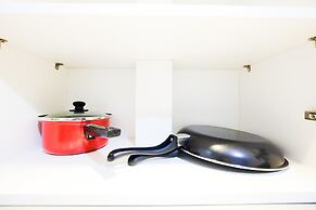 Modern 2BR Northland Apartment near Ancol