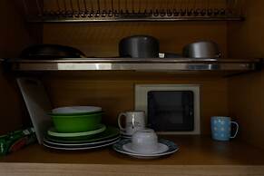 Parquette Studio Apartment ARA Residence