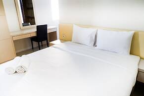 Comfy 1BR Twin Tower Apartment