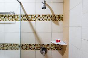 Comfy 1BR Twin Tower Apartment