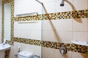 Comfy 1BR Twin Tower Apartment