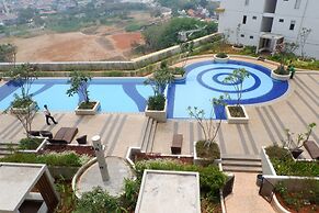 Comfort 1BR Apartment with Sofa Bed connected to Mall Bassura City