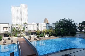 1BR City View Apartment at Cosmo Mansion