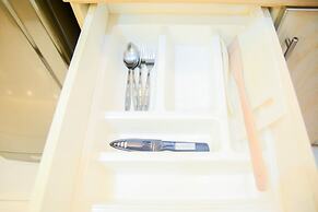 Simply Studio Maple Park Apartment with City View