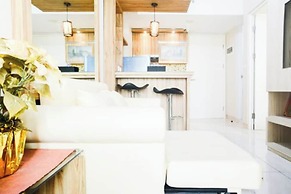 Comfortable 2BR Springlake Summarecon Apartment