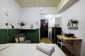 Bright Studio Apartment Serpong Greenview